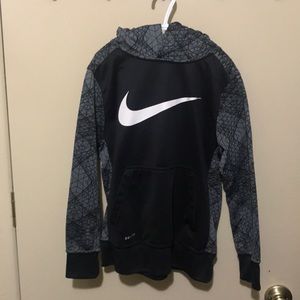 Boys Nike Dri-Fit Sweatshirt Excellent Condition